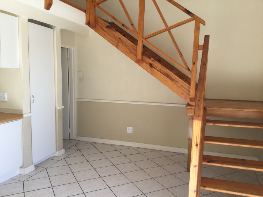 To Let 1 Bedroom Property for Rent in Humewood Eastern Cape